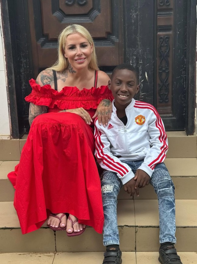 Bức ảnh chụp cậu bé 2 tuổi nặng 3kg bị bỏ rơi trên đường từng gây chấn động thế giới giờ ra sao?- Ảnh 2. Bức ảnh chụp cậu bé 2 tuổi nặng 3kg bị bỏ rơi trên đường từng gây chấn động thế giới giờ ra sao?- Ảnh 2.