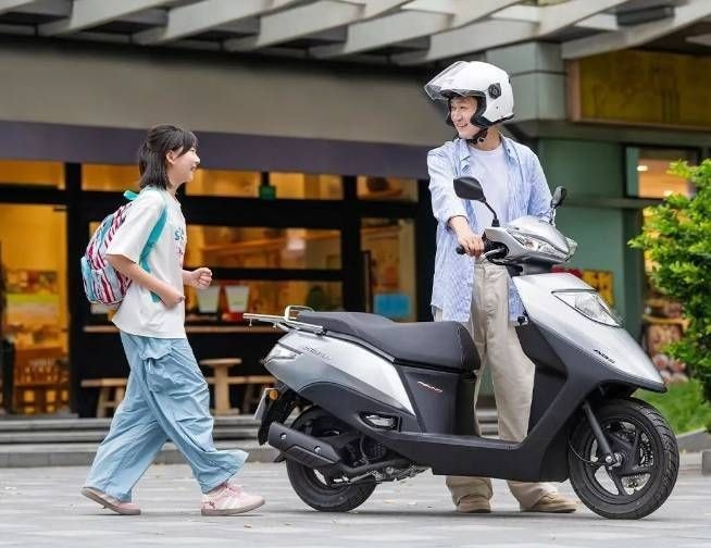 'Vua xe ga' 125cc của Honda trình làng: ngoại hình hệt 'huyền thoại' Spacy, giá quy đổi chỉ từ 28 triệu đồng- Ảnh 2.