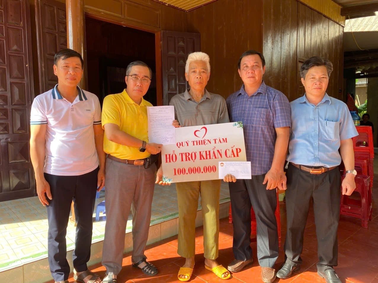 Hỗ trợ khẩn cấp 500 tỷ ở VN, tỷ phú Phạm Nhật Vượng tiếp tục làm 1 việc cực ý nghĩa ở nơi xảy ra động đất- Ảnh 4.