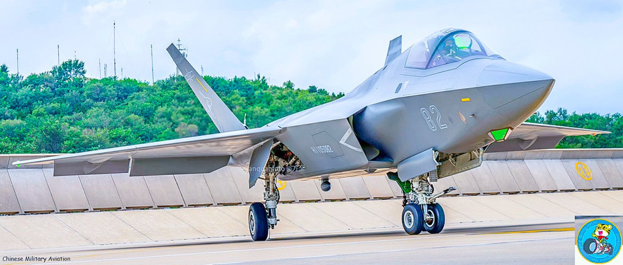 Dây chuyền sản xuất tiêm kích hạm J-35 bắt đầu 'chạy hết công suất'- Ảnh 2.