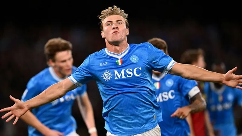 AC Milan chia điểm với Juventus, Napoli và AS Roma vượt lên- Ảnh 2.