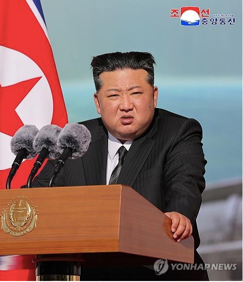 Chủ tịch Triều Tiên thị sát tàu khu trục 5.000 tấn- Ảnh 1.