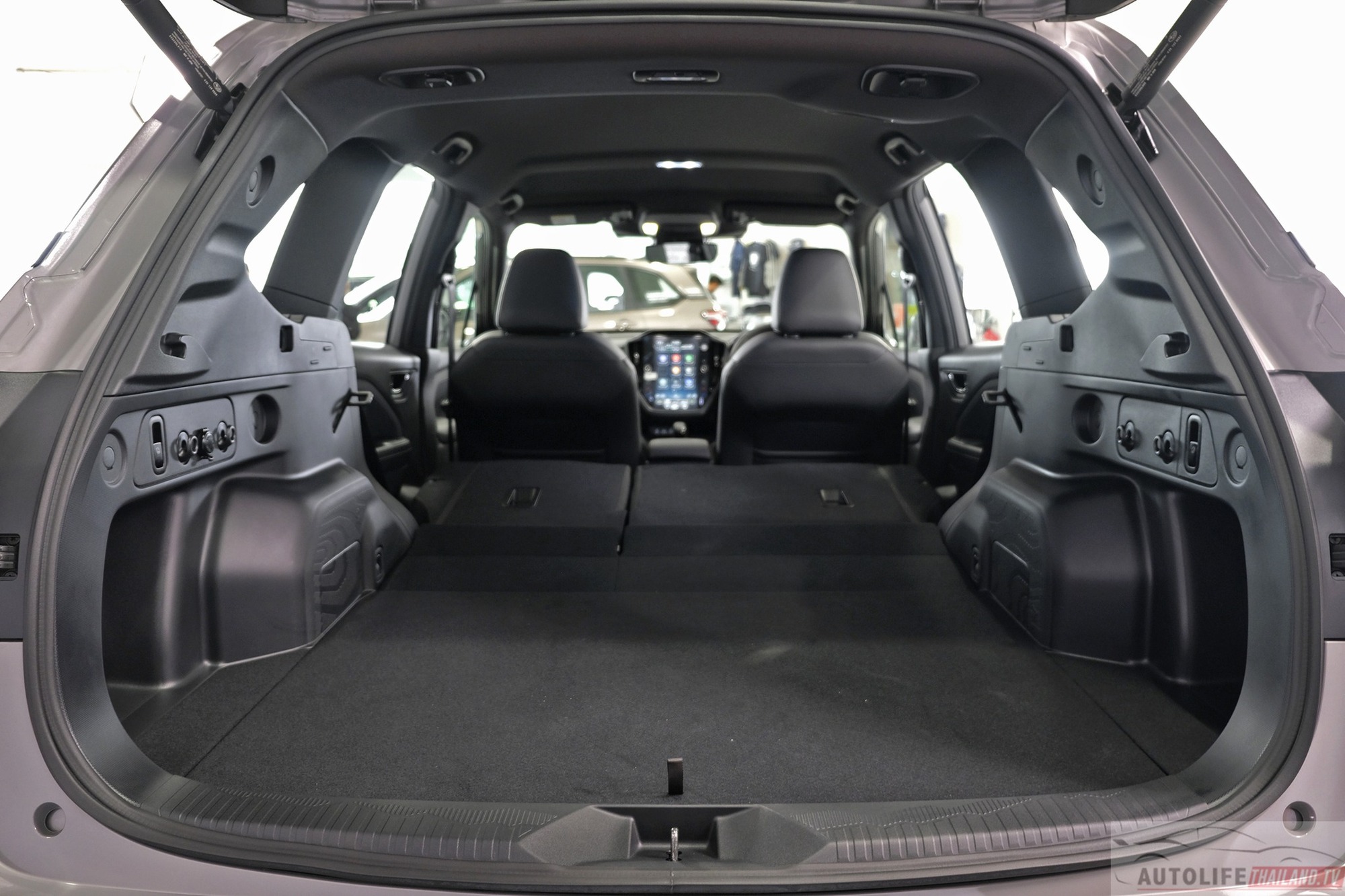 Subaru Forester 2026 tiếp tục về ĐNÁ, quy đổi 2,1 tỷ đồng: Thiết kế lột xác, mạnh hơn nhưng cần một điều để thuyết phục khách Việt khi bán tháng sau- Ảnh 20.