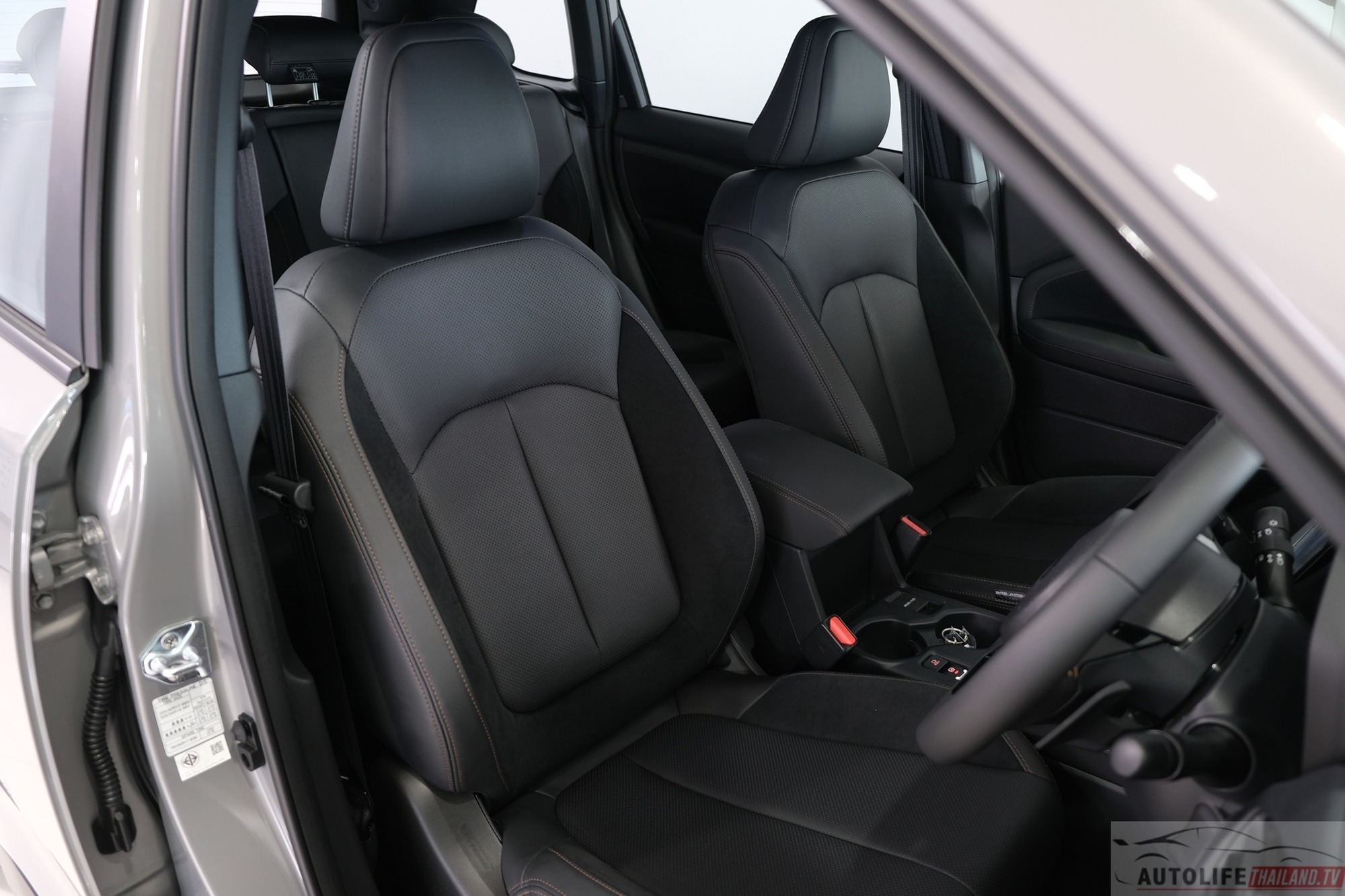 Subaru Forester 2026 tiếp tục về ĐNÁ, quy đổi 2,1 tỷ đồng: Thiết kế lột xác, mạnh hơn nhưng cần một điều để thuyết phục khách Việt khi bán tháng sau- Ảnh 19.