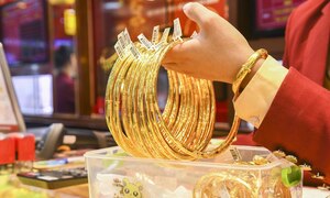 Vàng thế giới vượt 3.900 USD/ounce, trong nước chạm 140 triệu đồng/lượng- Ảnh 3.
