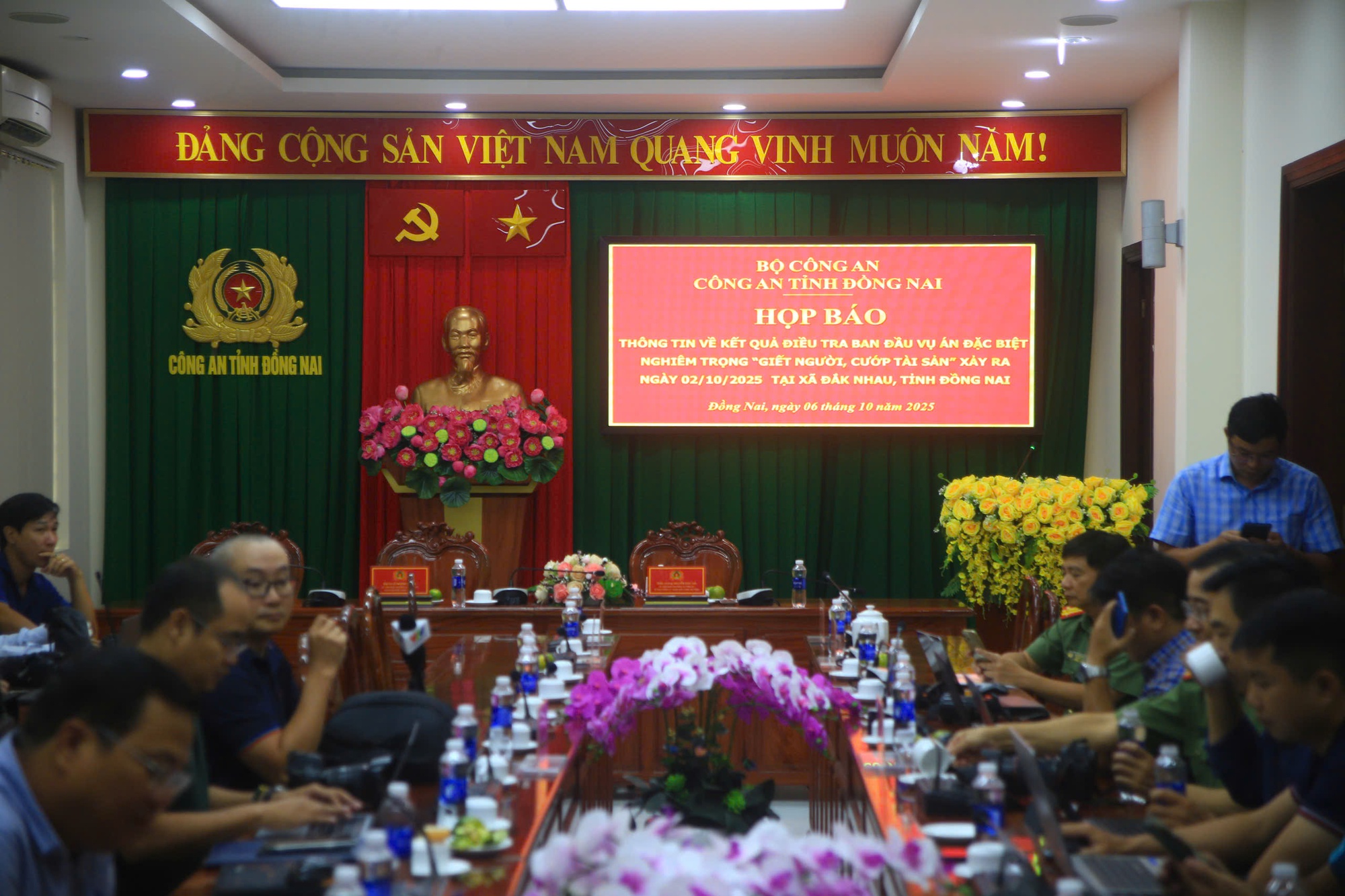 Gi&aacute;m đốc C&ocirc;ng an Đồng Nai th&ocirc;ng tin vụ 3 người trong gia đ&igrave;nh bị s&aacute;t hại- Ảnh 3.