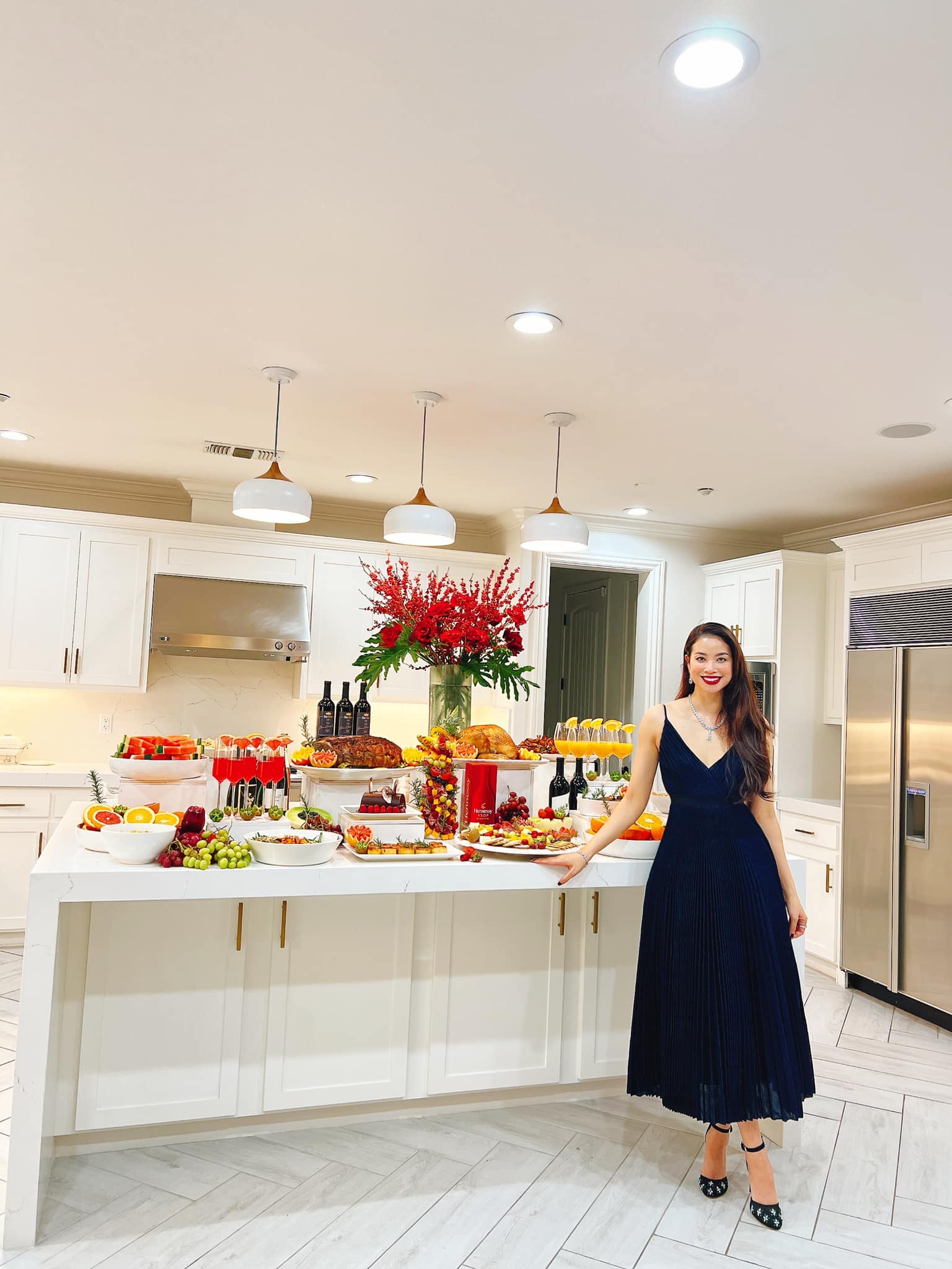 Hoa hậu Việt lấy chồng 6 năm chưa công khai danh tính, tuổi 34 làm chủ tiệm hoa, ở biệt thự 7 phòng- Ảnh 14. Hoa hậu Việt lấy chồng 6 năm chưa công khai danh tính, tuổi 34 làm chủ tiệm hoa, ở biệt thự 7 phòng- Ảnh 14.
