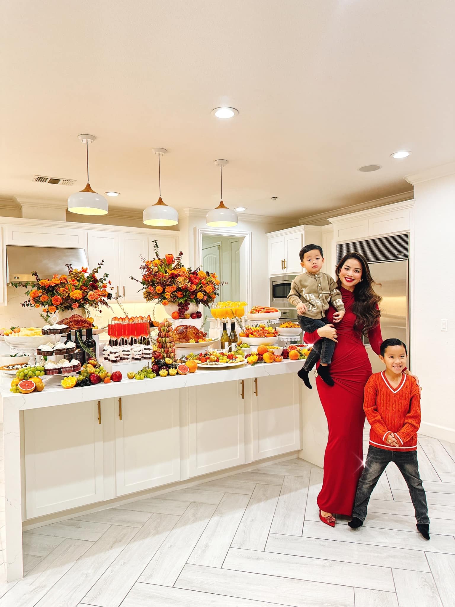 Hoa hậu Việt lấy chồng 6 năm chưa công khai danh tính, tuổi 34 làm chủ tiệm hoa, ở biệt thự 7 phòng- Ảnh 13. Hoa hậu Việt lấy chồng 6 năm chưa công khai danh tính, tuổi 34 làm chủ tiệm hoa, ở biệt thự 7 phòng- Ảnh 13.