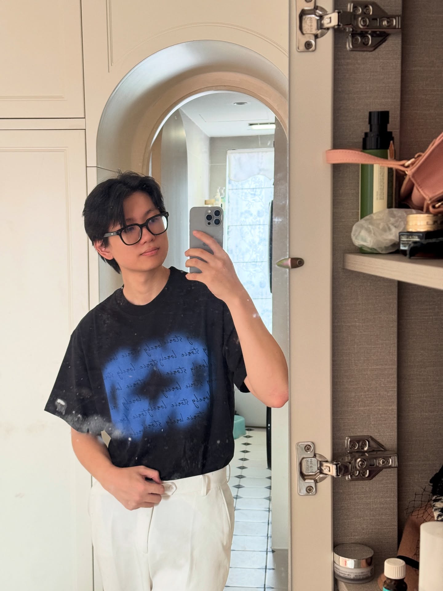 Ồn ào quanh Ồn ào quanh