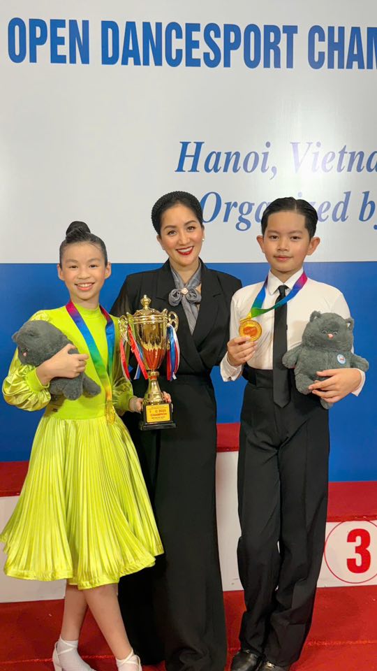 Con trai Khánh Thi - Phan Hiển lại “hái” huy chương vàng, khí chất “con nhà nòi” sáng bừng sàn đấu- Ảnh 1. Con trai Khánh Thi - Phan Hiển lại “hái” huy chương vàng, khí chất “con nhà nòi” sáng bừng sàn đấu- Ảnh 1.