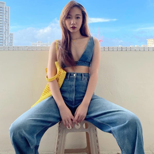 Bắt quả tang mỹ nam gen Z ra công viên tình tứ với nữ ca sĩ hơn 5 tuổi trong lúc bạn gái đi công tác- Ảnh 6.