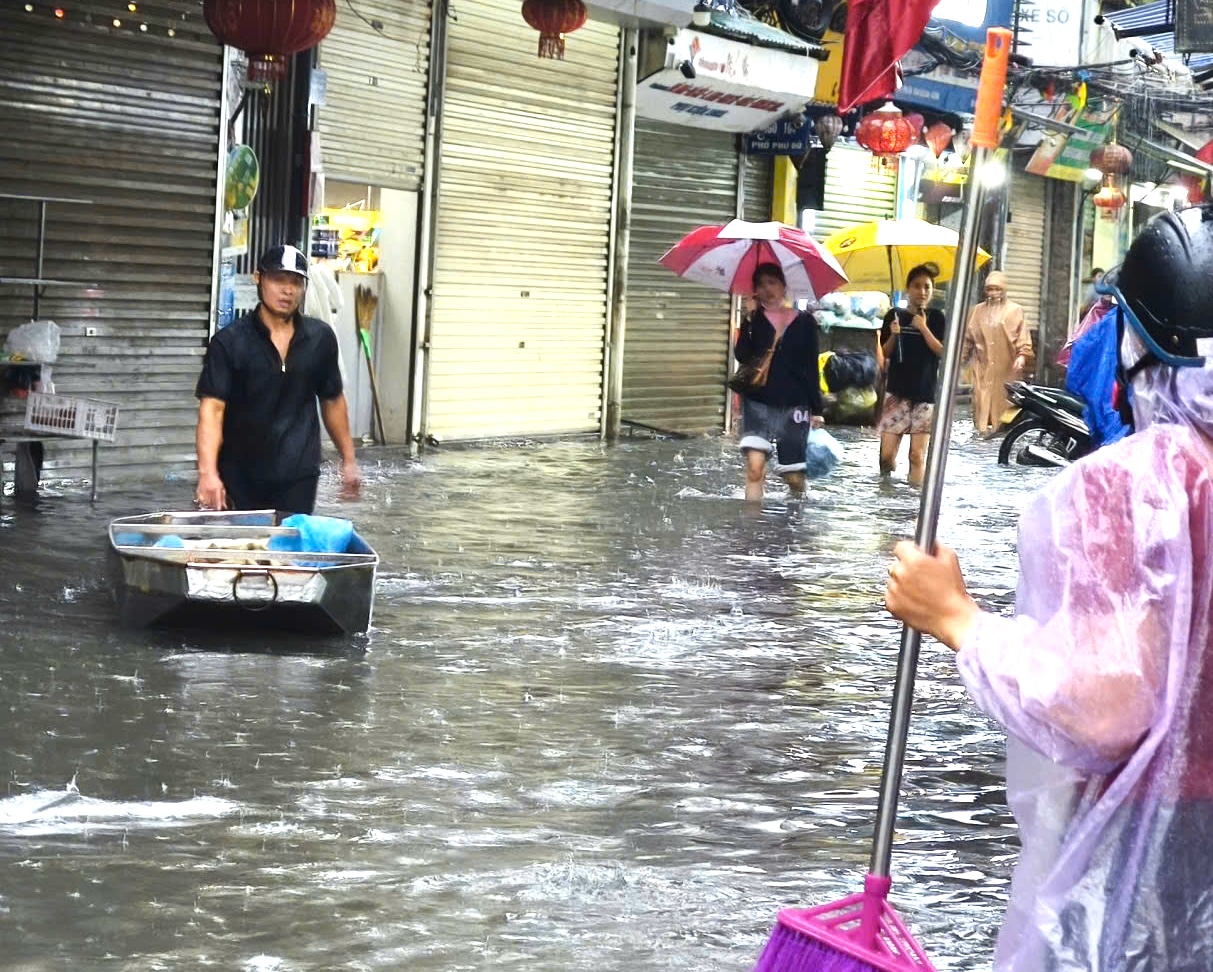 Sốt xuất huyết tăng trong mùa mưa bão, nhiều ca tử vong- Ảnh 2.