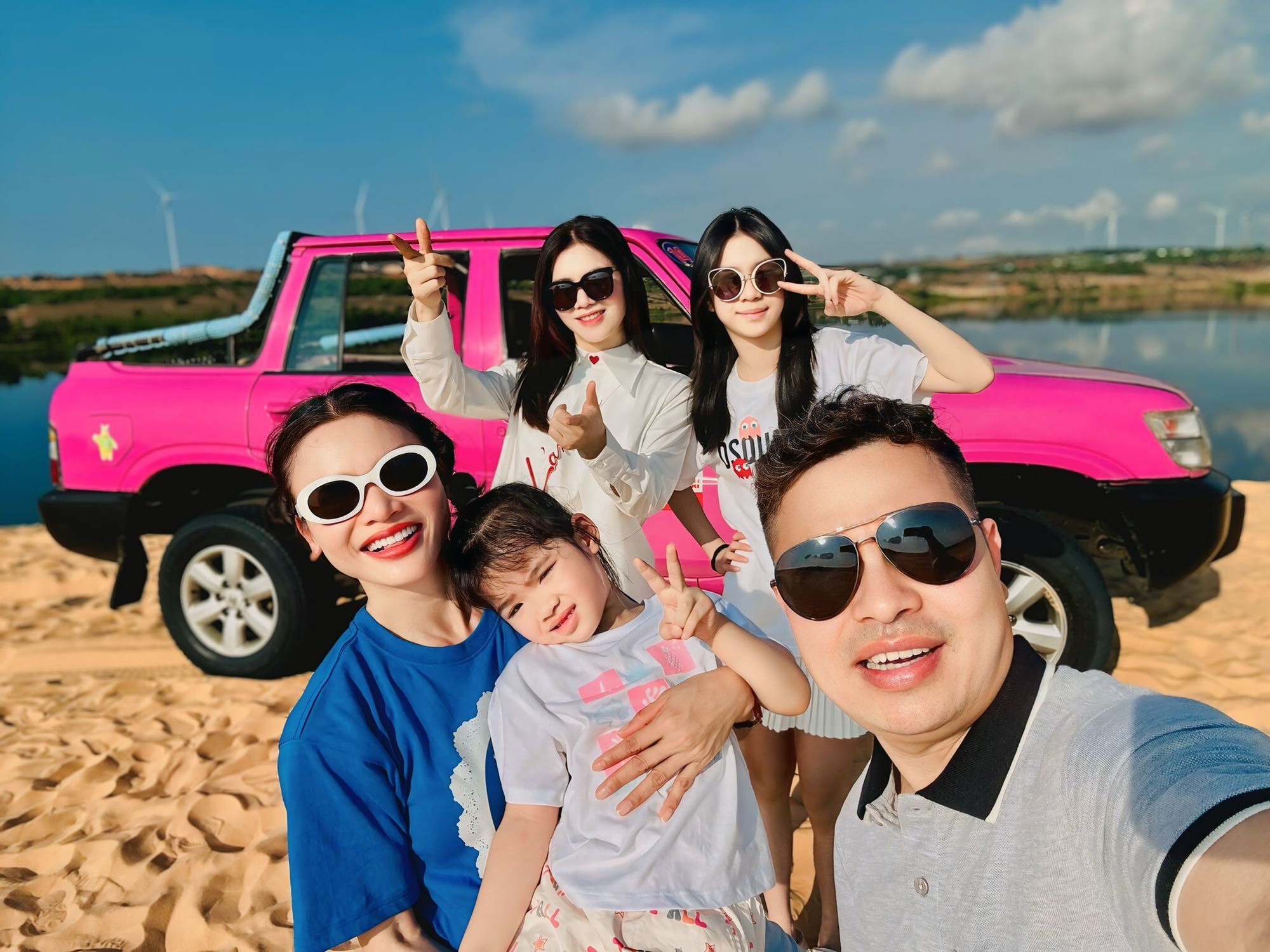 Nữ NSND trẻ nhất Việt Nam sở hữu biệt phủ 8.000 m2, ngo&agrave;i 40 tuổi hưởng thụ cuộc sống ai cũng ngưỡng mộ- Ảnh 10.