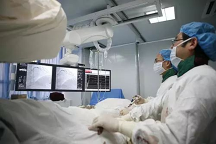 Ngày Càng Nhiều Người Tử Vong Vì Nhồi Máu Cơ Tim: Thà Ngồi Không Còn Hơn Làm 4 Việc Này- Ảnh 1. Ngày Càng Nhiều Người Tử Vong Vì Nhồi Máu Cơ Tim: Thà Ngồi Không Còn Hơn Làm 4 Việc Này- Ảnh 1.