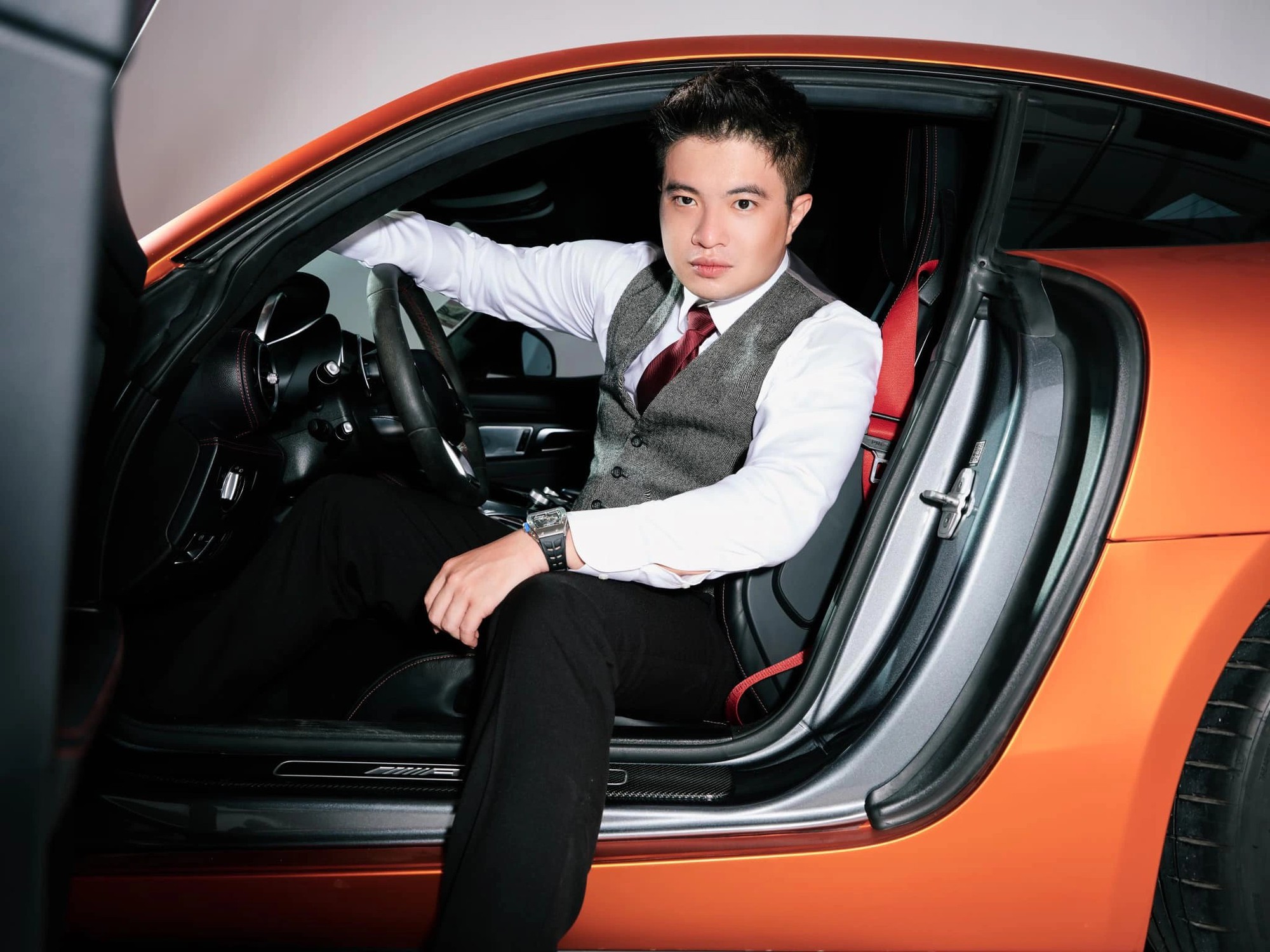 Hơn 500 nhân viên sale trong vụ Mr Pips sắp bị khởi tố?- Ảnh 1. Hơn 500 nhân viên sale trong vụ Mr Pips sắp bị khởi tố?- Ảnh 1.