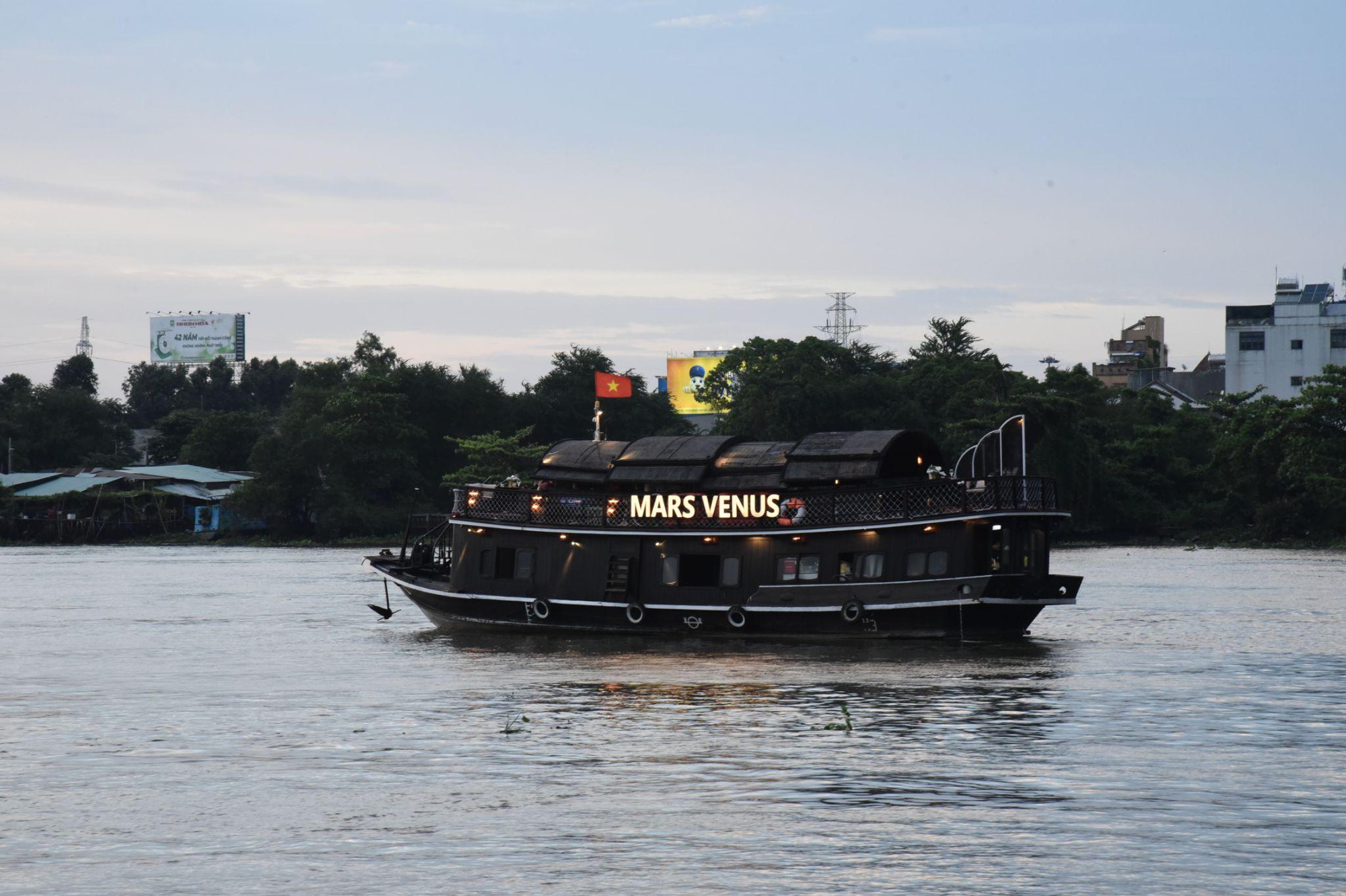 Dịch vụ cầu hôn tại Mars Venus: Khoảnh khắc đáng nhớ cho tình yêu- Ảnh 1.