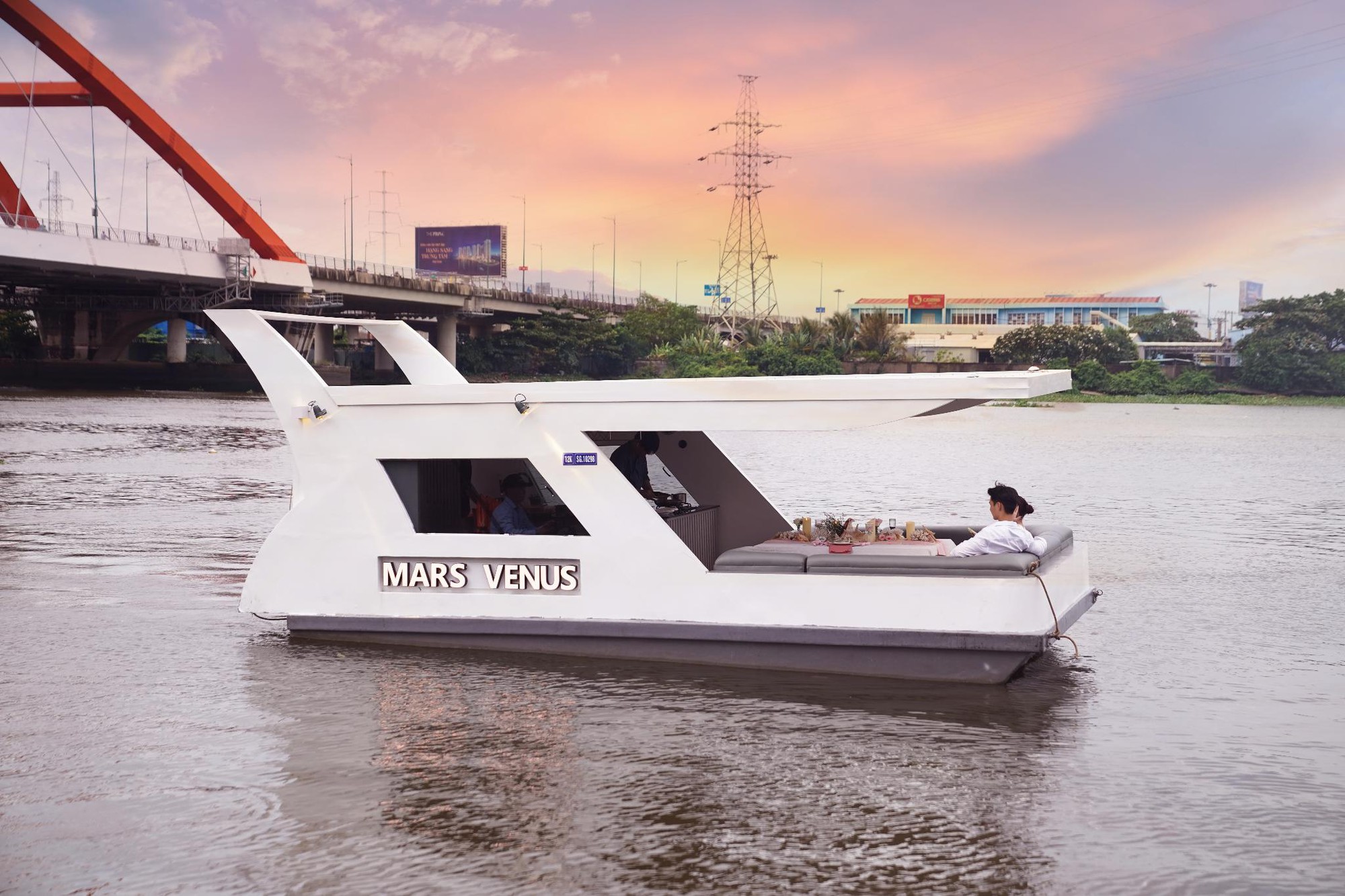 Dịch vụ cầu hôn tại Mars Venus: Khoảnh khắc đáng nhớ cho tình yêu- Ảnh 2.