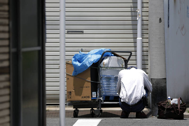 Bán sạch tiền hưu mua nhà cho thuê, người đàn ông 67 tuổi sốc vì 