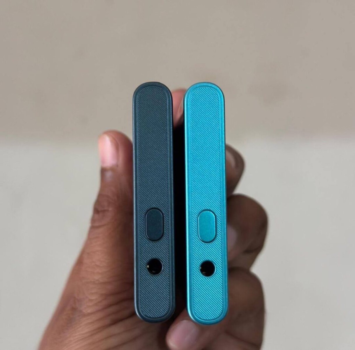 Sắp ra mắt điện thoại HMD dáng như Lumia, màn hình 3.2 inch, không Android nhưng có dịch vụ Google, hộp đựng trong suốt tưởng iPod Nano- Ảnh 3.
