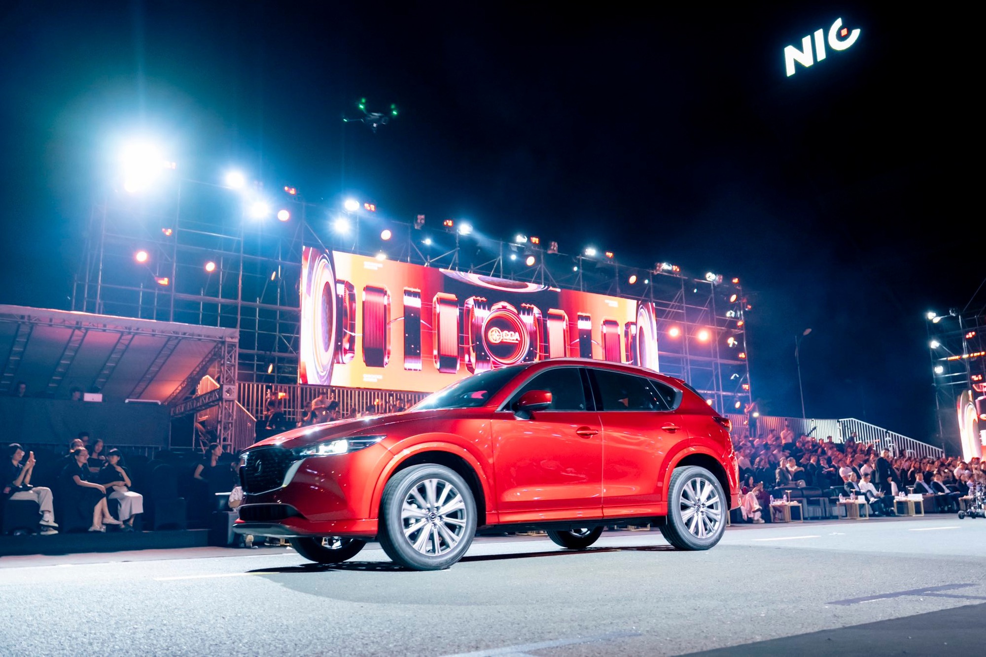 Nhìn lại 3 màn trao giải đậm chất xe của Car Choice Awards 2025: Xe không chỉ được vinh danh mà còn được 'kể chuyện'- Ảnh 2. Nhìn lại 3 màn trao giải đậm chất xe của Car Choice Awards 2025: Xe không chỉ được vinh danh mà còn được 'kể chuyện'- Ảnh 2.