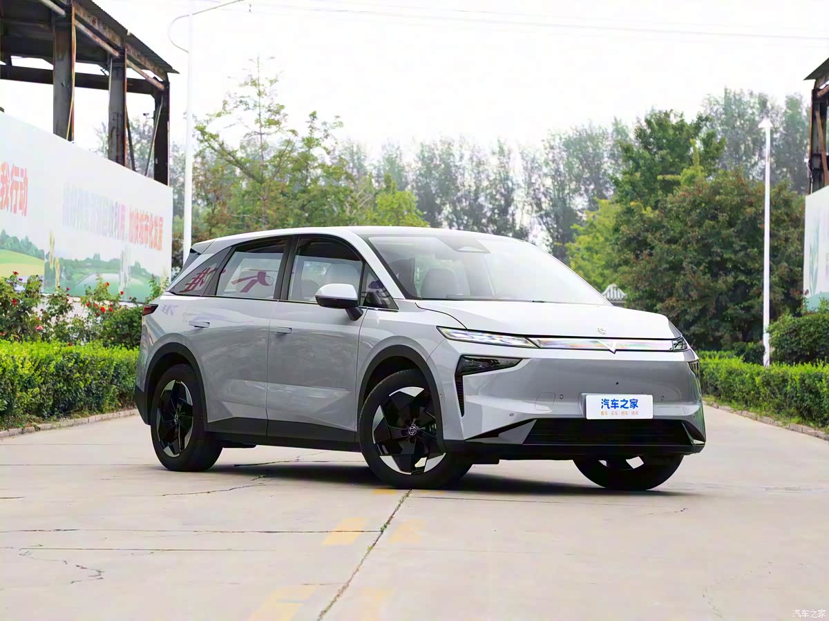 '&Ocirc;ng tr&ugrave;m' xe tải tại Việt Nam ra mắt SUV ngang cỡ Honda CR-V: đi H&agrave; Nội-Quảng B&igrave;nh chỉ trong 1 lần sạc, gi&aacute; chưa tới 500 triệu đồng- Ảnh 3.