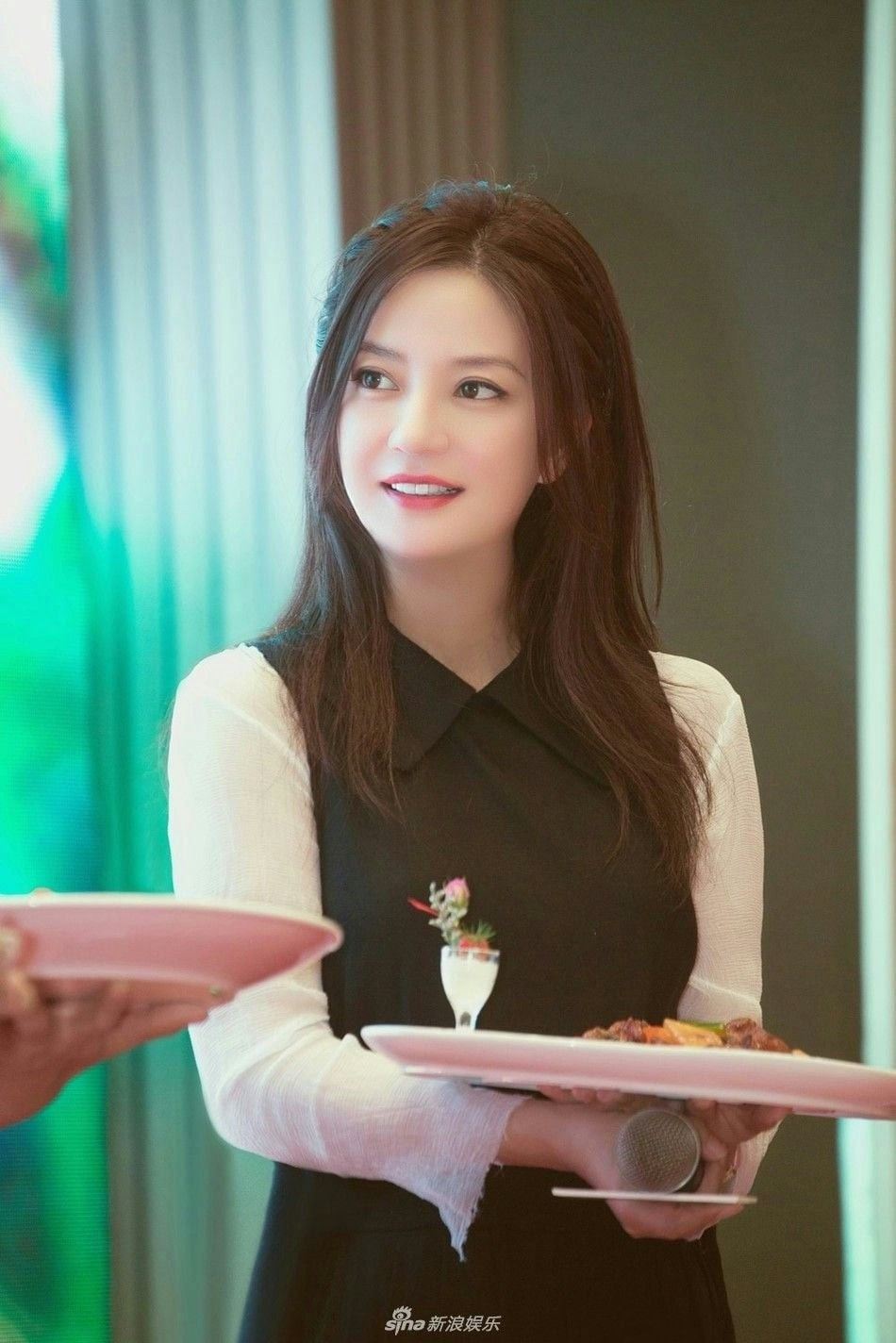 Phương Oanh bị tấn công- Ảnh 5. Phương Oanh bị tấn công- Ảnh 5.