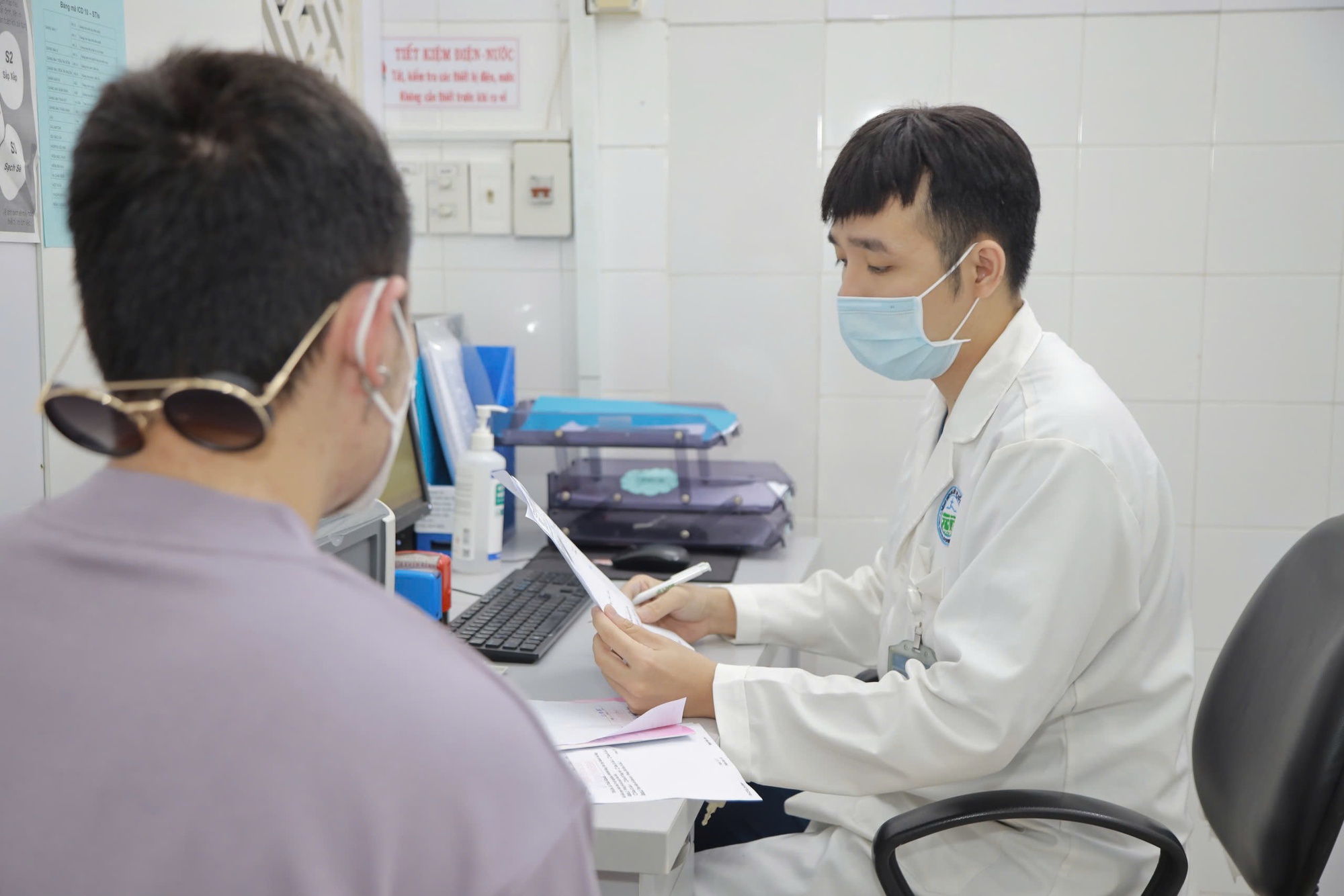 Bệnh tình dục bùng phát: Hiểm họa bị lãng quên quay trở lại- Ảnh 1.
