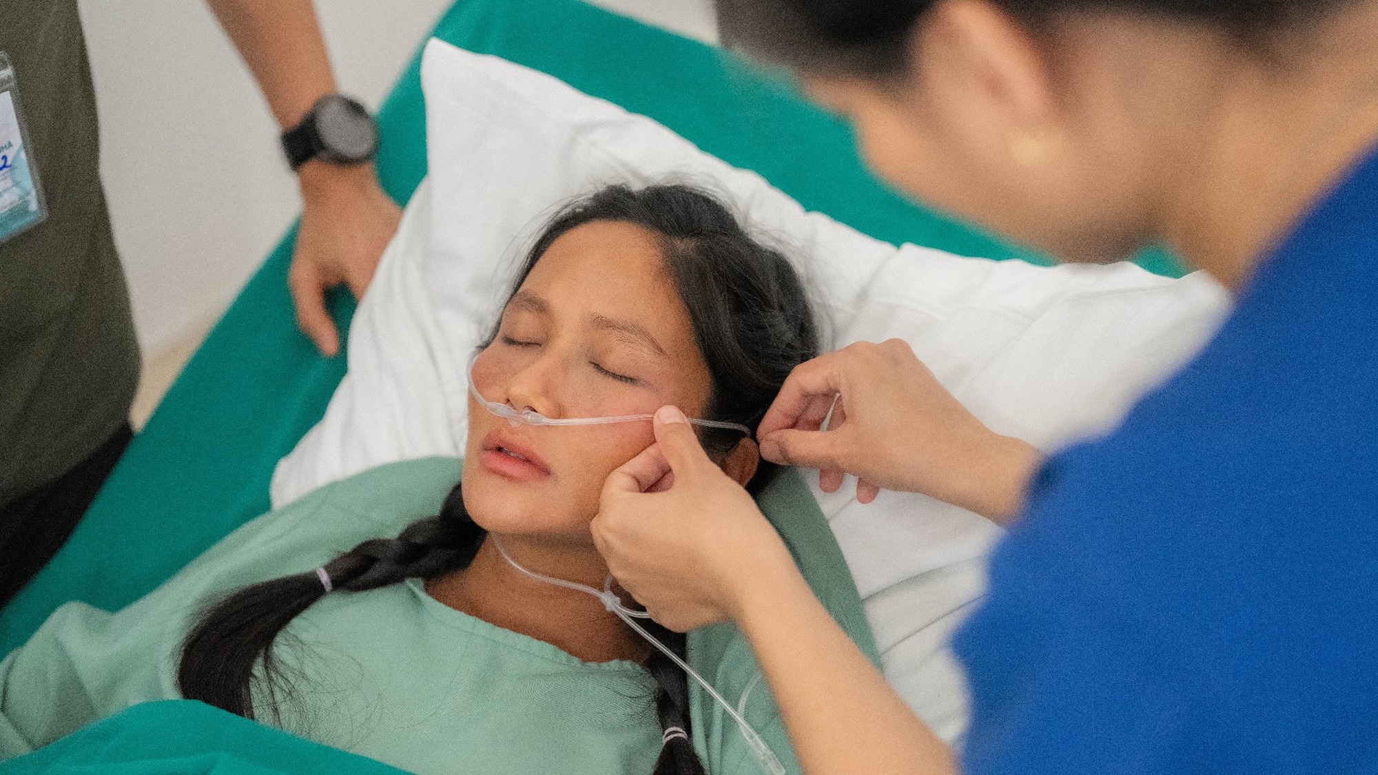 H'Hen Niê bị mỉa mai sốc: “Thời buổi này ai nằm ngửa để đẻ nữa?”- Ảnh 4.
