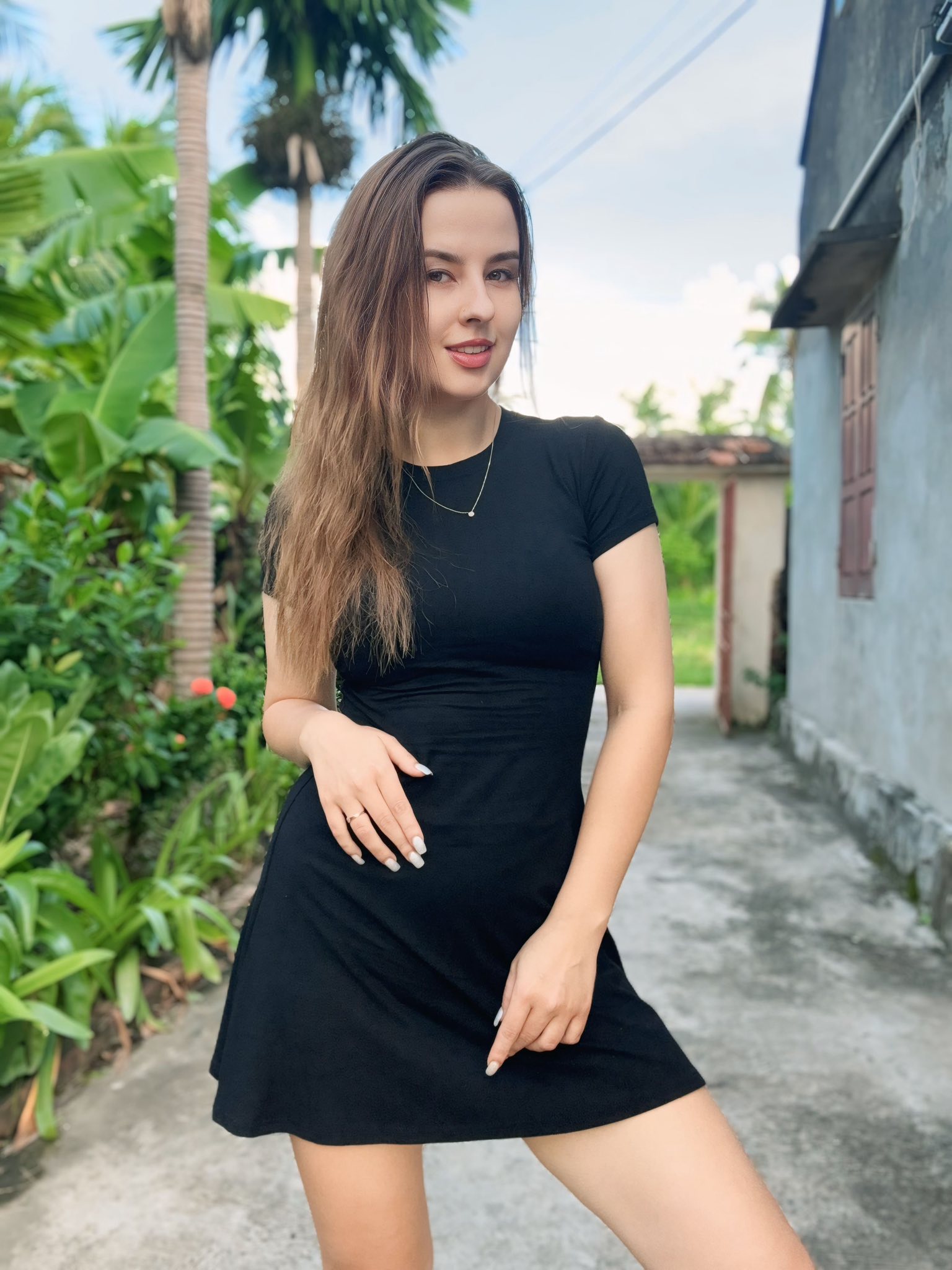 Chồng Thanh Hoá 10 điểm may mắn: Vợ Ukraine lột xác "thành tiên" sau 2 lần sinh nở, xin iPhone 17 "trộm vía" chồng không cho- Ảnh 6.