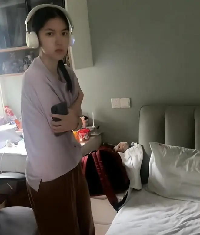 Đăng video con gái lên mạng, người mẹ nhận về loạt chỉ trích: 