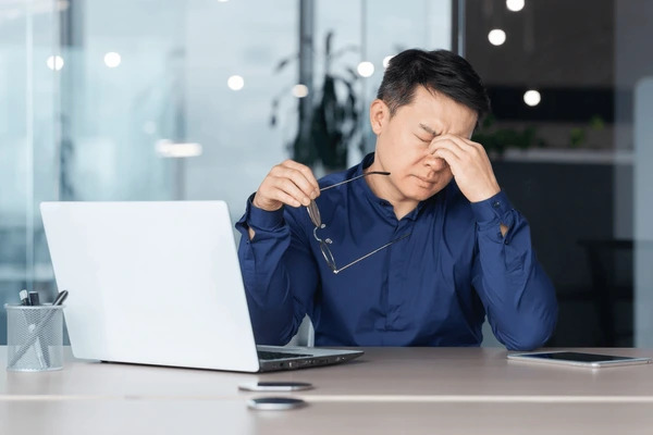 Về quê được hỏi lương, tôi định trả lời thật 90 triệu/tháng nhưng mẹ nói “Chẳng đủ ăn”, vợ cũng gật đầu: Lý do “bẽ mặt” cả đời không quên- Ảnh 3.