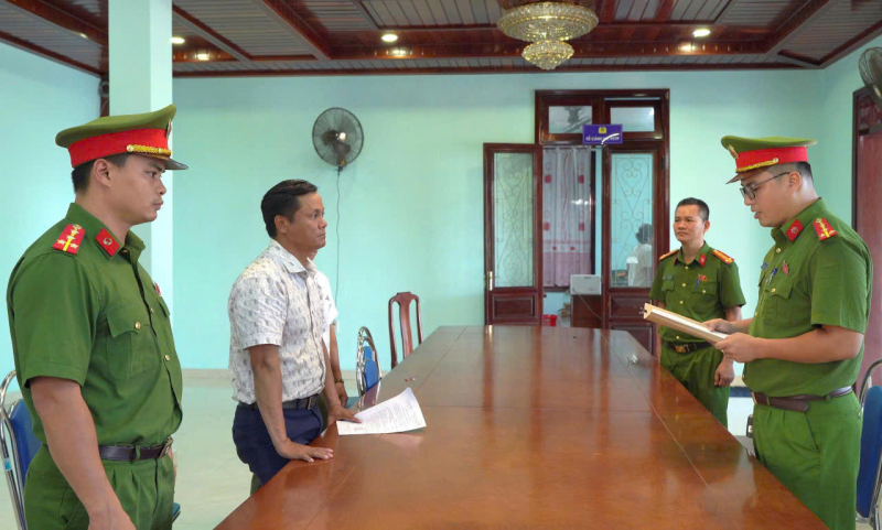 Bắt, khám xét nơi ở, nơi làm việc của nguyên phó chủ tịch phường Dương Đăng Khoa