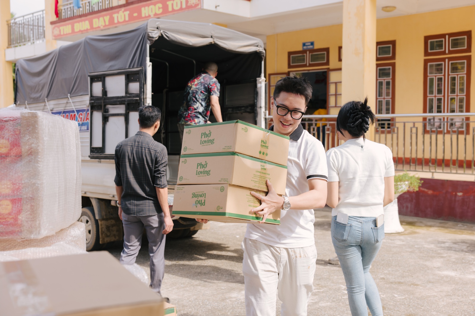 &ldquo;Treo những bữa Thương&rdquo; - Bữa tiệc Trung Thu đặc biệt giữa n&uacute;i rừng, mang niềm vui đến những em nhỏ v&ugrave;ng cao- Ảnh 6.