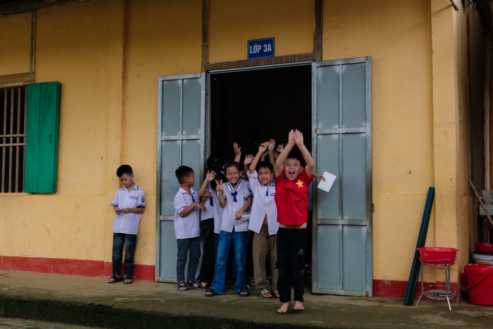 &ldquo;Treo những bữa Thương&rdquo; - Bữa tiệc Trung Thu đặc biệt giữa n&uacute;i rừng, mang niềm vui đến những em nhỏ v&ugrave;ng cao- Ảnh 14.