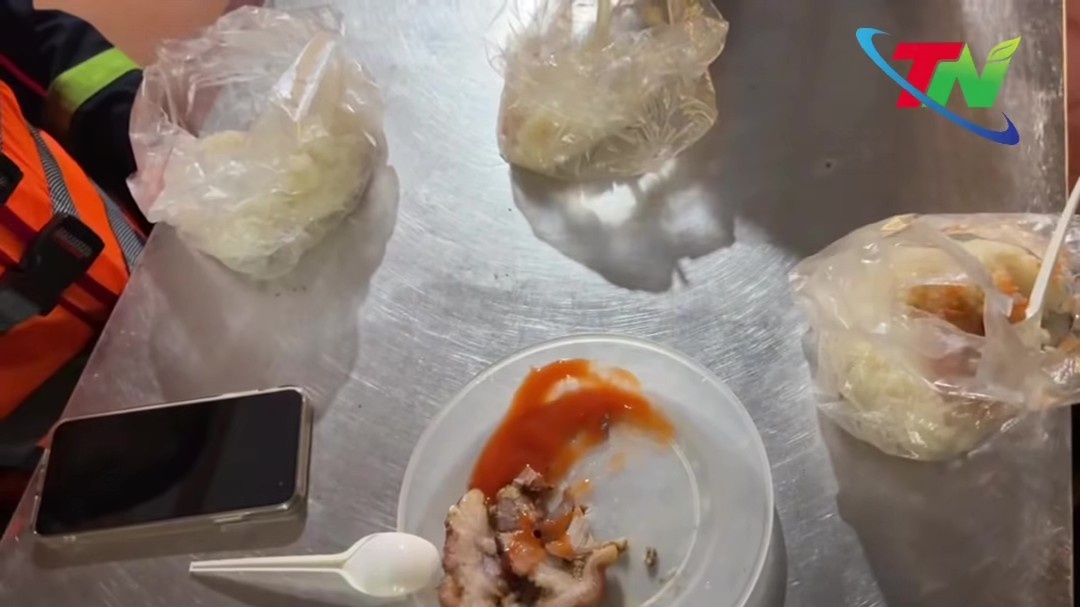 Những bữa ăn s&aacute;ng l&uacute;c... 6h tối: Chữ thương viết thế n&agrave;o cũng kh&ocirc;ng đủ- Ảnh 3.