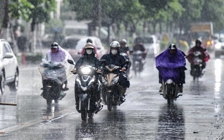 Hà Nội cảnh báo mưa dông, gió giật ở nội thành