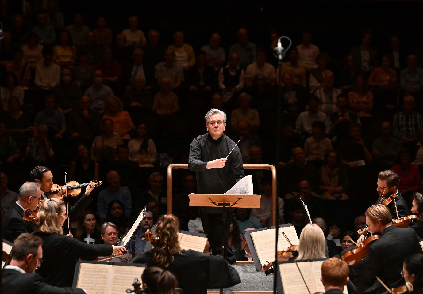 Dàn nhạc giao hưởng London - tượng đài âm nhạc thế giới trở lại Hà Nội cùng Vietnam Airlines Classic Concert 2025- Ảnh 1.
