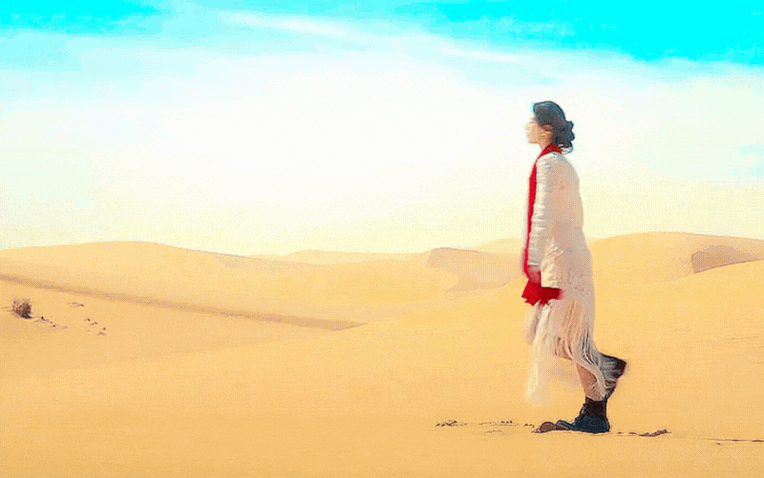 Mỹ nhân đẹp tới từng chân tơ kẽ tóc, diễn xuất đơ cứng vẫn được tha thứ bởi xem phim vì nhan sắc thì có gì sai?- Ảnh 1.