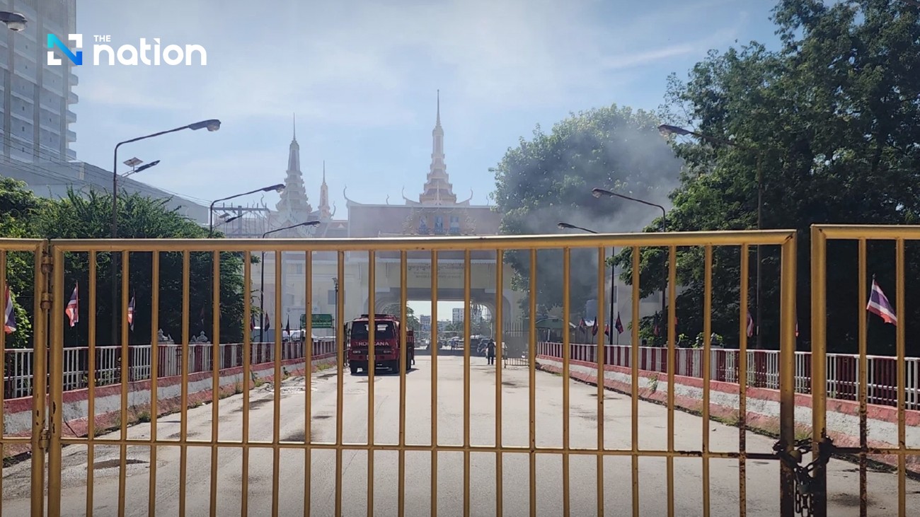 Kh&oacute;i đen bao tr&ugrave;m bi&ecirc;n giới Th&aacute;i Lan &ndash; Campuchia: Hỏa hoạn b&ugrave;ng ph&aacute;t dưới Cầu Hữu nghị- Ảnh 3.