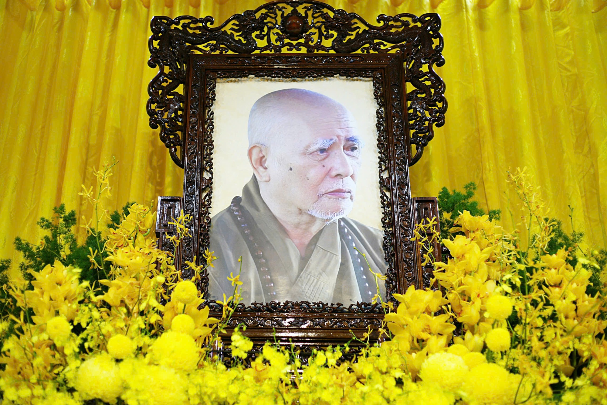 Kim quan cố Trưởng lão Hòa thượng Thích Trí Tịnh tôn trí tại chùa Vĩnh Nghiêm- Ảnh 1. Kim quan cố Trưởng lão Hòa thượng Thích Trí Tịnh tôn trí tại chùa Vĩnh Nghiêm- Ảnh 1.