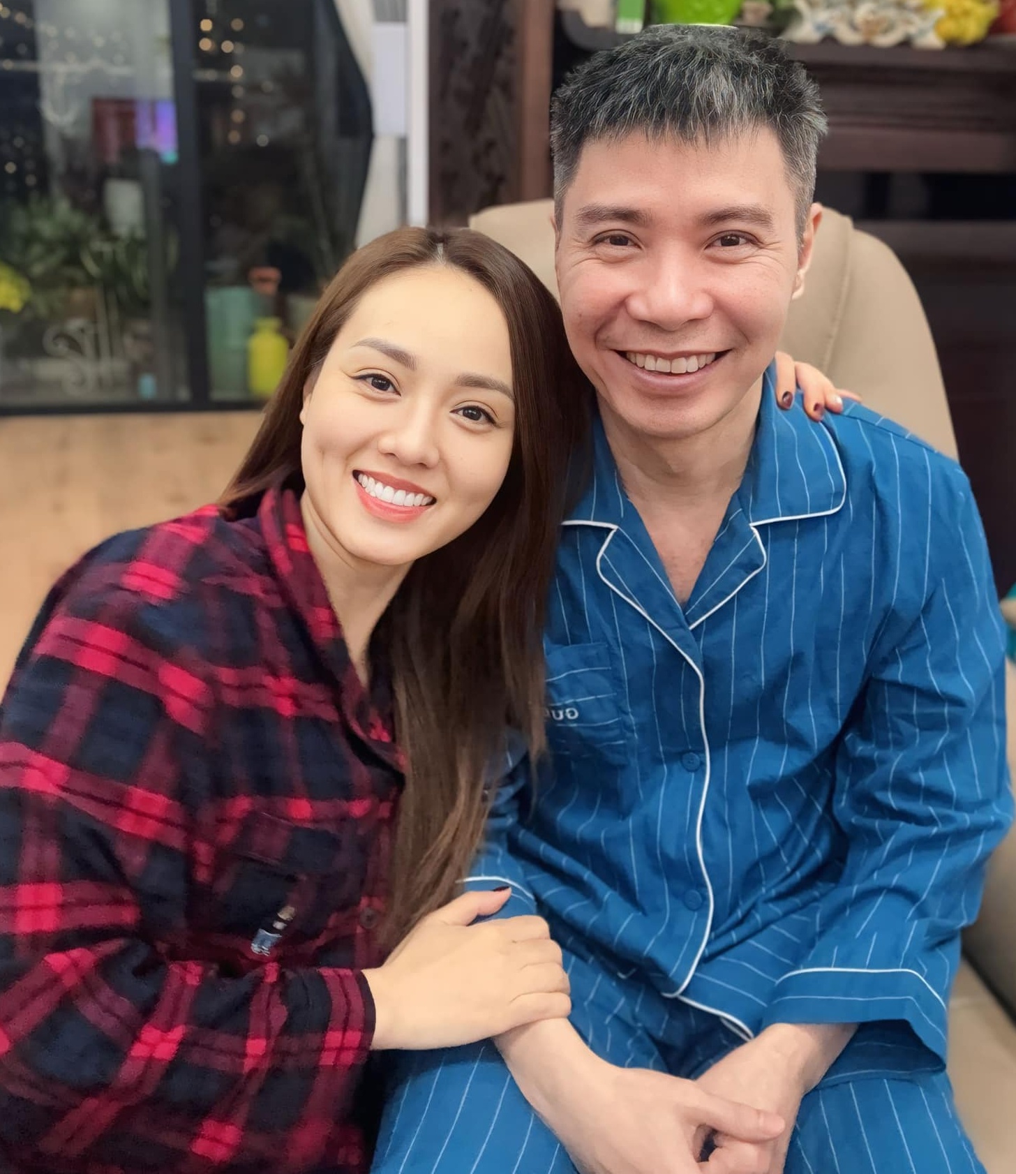 Vợ NSND Công Lý lên tiếng sau tuyên bố Vợ NSND Công Lý lên tiếng sau tuyên bố