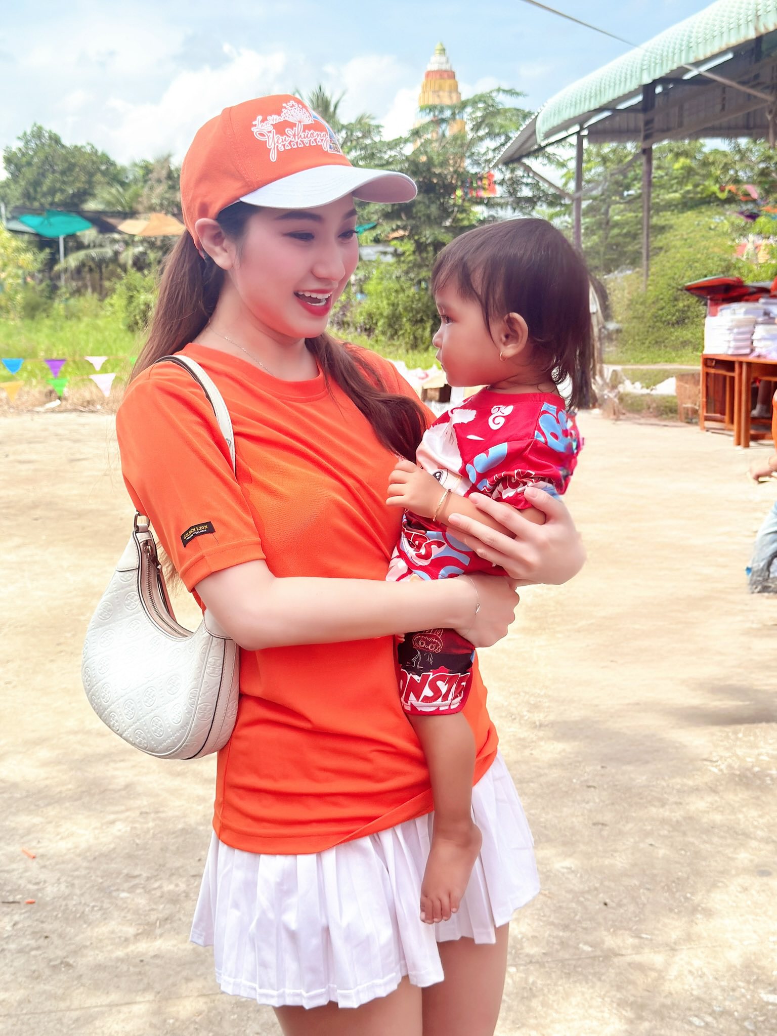 Nữ ca sĩ hủy hôn trước ngày cưới 1 tuần, nhiều đại gia ngàn tỷ vây quanh, 34 tuổi là doanh nhân thành đạt- Ảnh 3. Nữ ca sĩ hủy hôn trước ngày cưới 1 tuần, nhiều đại gia ngàn tỷ vây quanh, 34 tuổi là doanh nhân thành đạt- Ảnh 3.