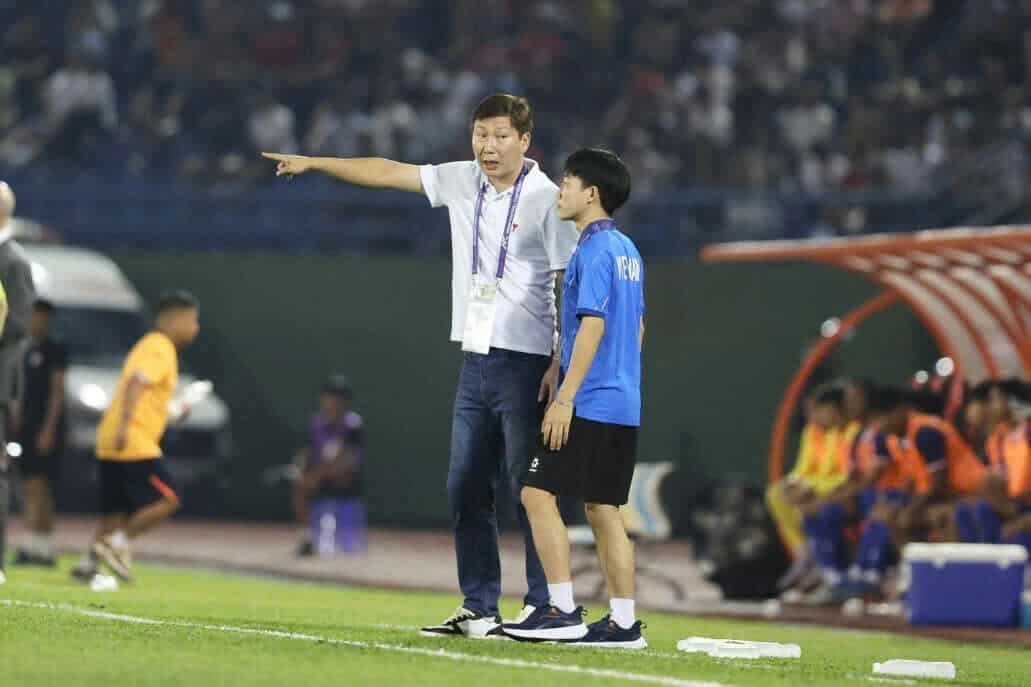 Tuyển Việt Nam thắng tưng bừng, HLV Kim Sang-sik vẫn gặp mối lo lớn ở giải châu Á- Ảnh 2. Tuyển Việt Nam thắng tưng bừng, HLV Kim Sang-sik vẫn gặp mối lo lớn ở giải châu Á- Ảnh 2.