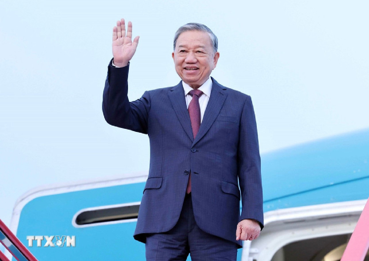 Tổng Bí thư Tô Lâm đến Bình Nhưỡng, bắt đầu thăm cấp Nhà nước tới Triều Tiên- Ảnh 1. Tổng Bí thư Tô Lâm đến Bình Nhưỡng, bắt đầu thăm cấp Nhà nước tới Triều Tiên- Ảnh 1.