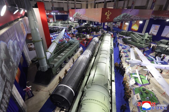 D&agrave;n vũ kh&iacute; hiện đại ở triển l&atilde;m quốc ph&ograve;ng Triều Ti&ecirc;n- Ảnh 12.