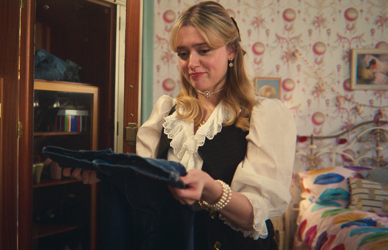 Xem phim Sex Education, t&ocirc;i nhớ lại c&acirc;u c&ocirc; con g&aacute;i 6 tuổi của m&igrave;nh n&oacute;i mấy h&ocirc;m trước: Họ h&agrave;ng sững sờ, c&ograve;n t&ocirc;i tự h&agrave;o v&ocirc; c&ugrave;ng!- Ảnh 1.