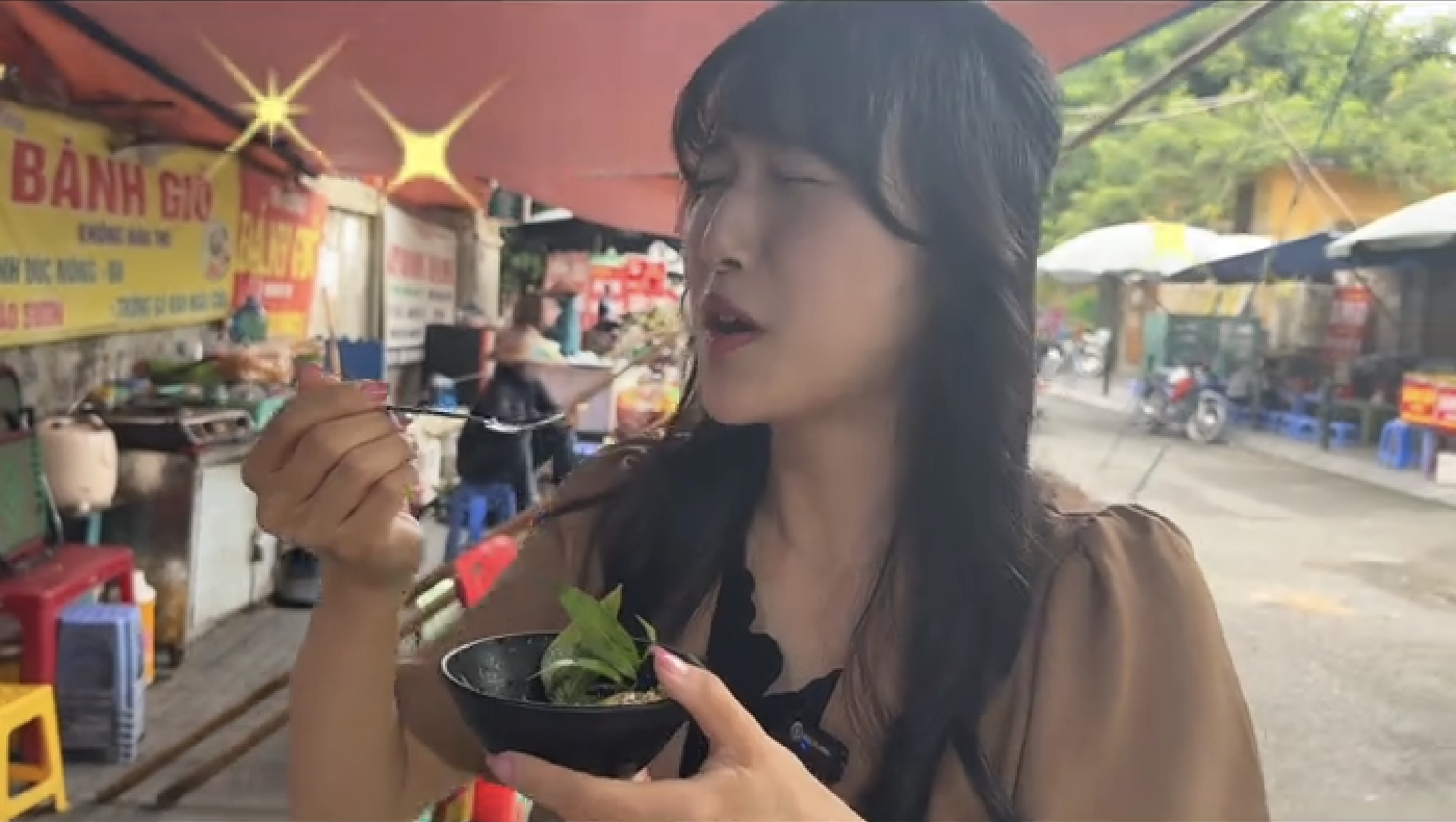 Khách Nhật hét ầm ĩ khi thử món ăn Việt từng nằm trong danh sách 