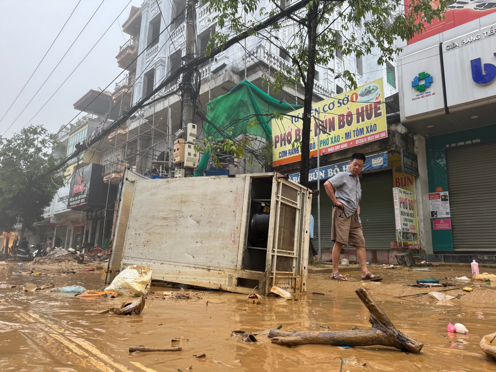 Lũ r&uacute;t, Th&aacute;i Nguy&ecirc;n hiện l&ecirc;n với một khung cảnh tan hoang đến x&oacute;t xa- Ảnh 5.