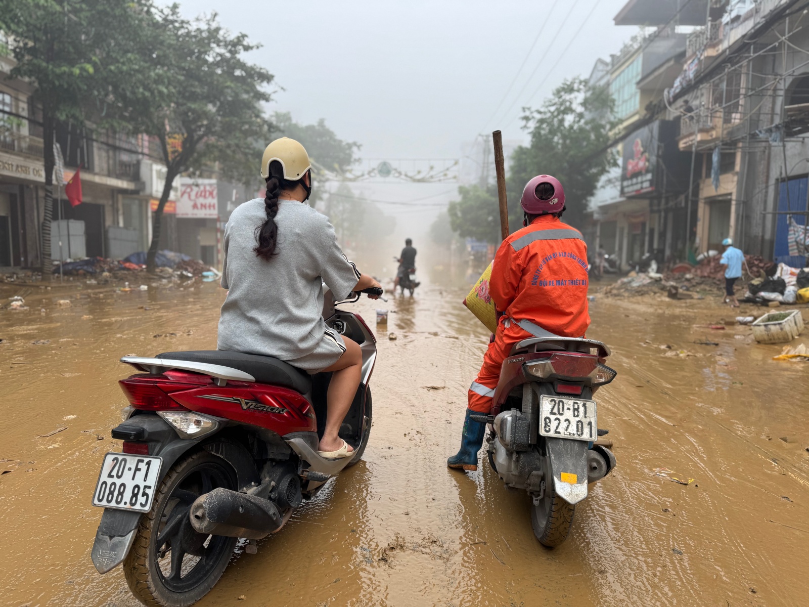 Lũ r&uacute;t, Th&aacute;i Nguy&ecirc;n hiện l&ecirc;n với một khung cảnh tan hoang đến x&oacute;t xa- Ảnh 6.