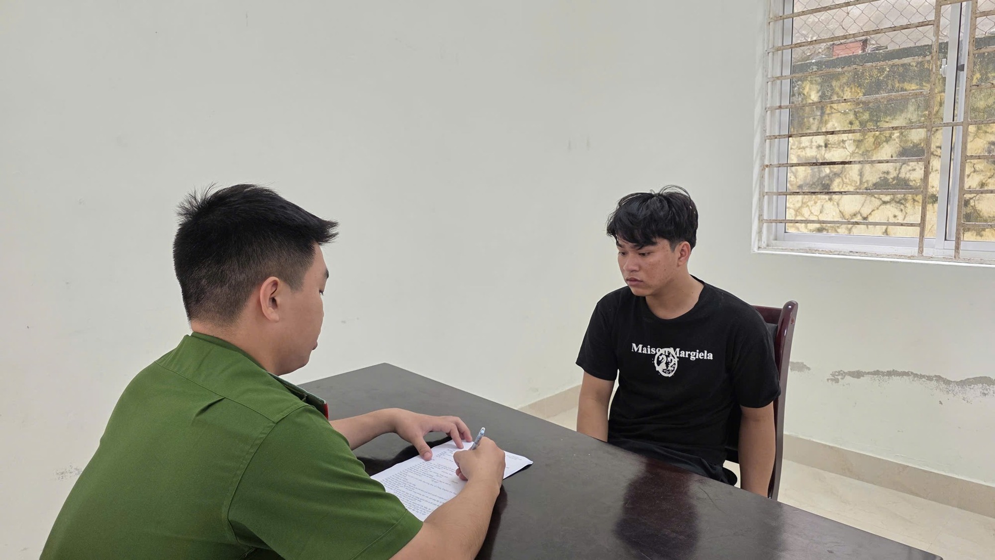 Bắt đối tượng Nguyễn Hướng Hiệp sinh năm 2005- Ảnh 1. Bắt đối tượng Nguyễn Hướng Hiệp sinh năm 2005- Ảnh 1.